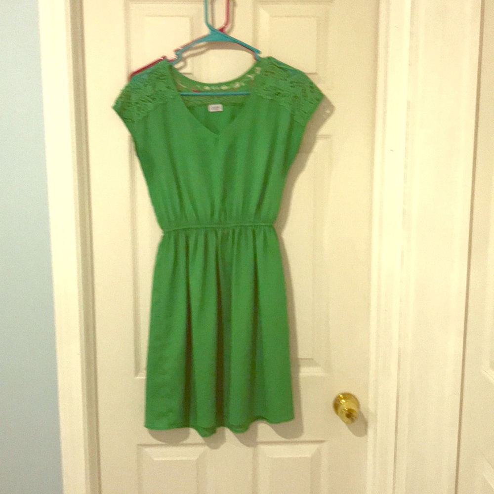 Kelly Green Charming Charlie’s dress